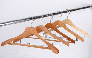 Organisateur de vêtements en bois durable et écoresponsable, composants en acier inoxydable, crochets muraux amovibles, cintres détachables, conception antidérapante - Product Image 6