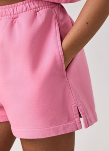 Short de course rose pour femme, personnalisé avec logo, taille élastique, en coton respirant, idéal pour la gym et les activités sportives - Product Image 5