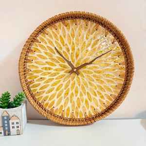 Relojes de ratán trenzado más vendidos al por mayor, reloj de pared para colgar en esquinas, decoración de interiores para habitaciones. - Product Image 1
