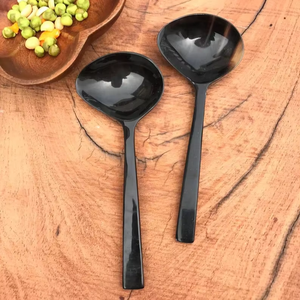 Cuillère en corne de buffle classique de haute qualité avec finition miroir pour les fêtes - Product Image 1
