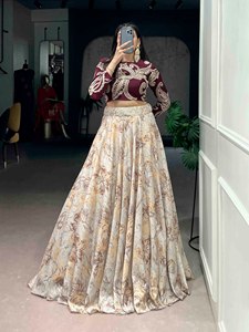 ชุดเลเฮนกาผ้าไหมปักเลื่อมสีเขียวสวยงามพร้อมเสื้อครอปท็อปสำหรับงานเมเฮนดี - Product Image 4