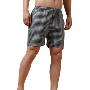 Nouveauté tendance : Short en jean pour homme avec design unique, style streetwear, pantalon de haute qualité, short en jean pour homme avec strass - Product Image 2