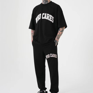 T-shirt en coton noir surdimensionné de haute qualité OEM personnalisé, manches courtes, col rond, jersey décontracté pour homme, design imprimé avec lettres - Product Image 1