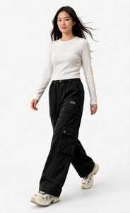Pantalones Cargo Negros de Cintura Alta para Mujer, Corte Holgado, Pierna Ancha, con Múltiples Bolsillos - Product Image 3
