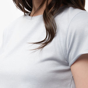 Vente en gros de crop tops pour femmes en coton 100% de qualité supérieure, respirants et à séchage rapide, avec impression de logo personnalisé pour l'été et le streetwear - Product Image 6