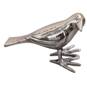 Sculptures Artisanales Modernes en Métal Durable pour Table - Cadeaux Uniques pour Mariages et Anniversaires aux Meilleurs Prix - Product Image 3