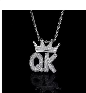 Collier Pendentif Créatif Hip Hop en Or 18K Plaqué Or avec Lettre Personnalisée, Motif Couronne Bulle OK - Product Image 2