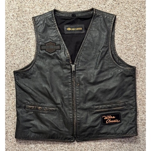 Veste de moto vintage en cuir véritable noir avec patch d'aigle au dos, fermeture éclair sur le devant, plusieurs poches et style motard classique pour homme - Product Image 1