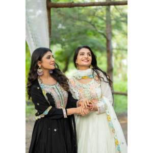 Robes de soirée de créateur magnifiques Robe de soirée avec look élégant Dupatta - Product Image 5