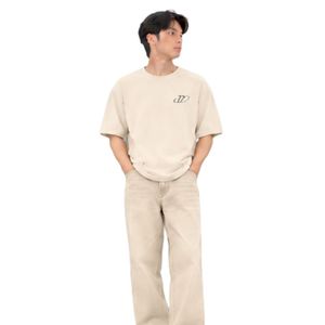 Conjunto de Camiseta Beige de Cuello Redondo Extra Grande para Hombre y Pantalones Casuales de Corte Relajado - Product Image 6