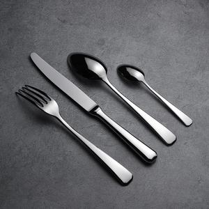 Le bestseller Besteck offre un look intemporel et classique qui complète n'importe quelle mise en place de table, un ensemble de couverts incroyablement élégant. - Product Image 2