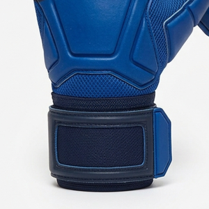 Advanced Football Goalkeeper Gloves Offering Professional Level Grip Flexible Construction Finger Safety Features Durable Palm - Product Image 4