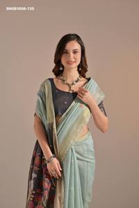 Colección de Última Moda para Festivales: Saree-Blusa de Algodón Muga con Tejido Resham, Pallu y Butties, con Borde Zari - Product Image 6
