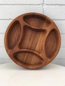 Bandeja de Madera Estilo Rústico |   Plato de Madera Ecológico Hecho a Mano para Servir Desayunos, Bocadillos y Comidas en Fiestas - Product Image 4