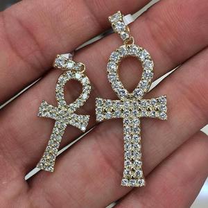 Colgante de Moissanita con Cruz de Rosas, Chapado en Oro Amarillo de 14K sobre Plata de Ley, Joyería Fina con Dije de Diamante para Fiestas - Product Image 3