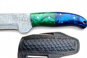 Handcrafted Damascus Steel Utility <b>Tool</b> Dual Tone Green Blue Resin Handle Horizontal <b>Leather</b> Sheath - Product Image 4