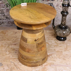 Table basse en bois durable de luxe avec un design moderne personnalisé, élégante pièce d'appoint pour le salon - Product Image 1