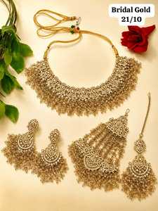 Ensemble de bijoux Kundan Pastel Premium plaqué or antique avec collier, boucles d'oreilles et Maang Tikka ornés de zircons et de perles, style ethnique indien de mariée - Product Image 2