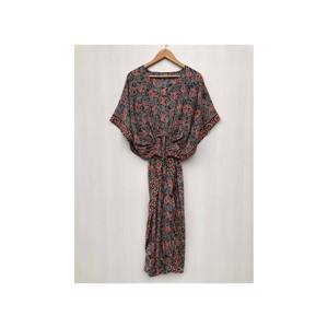 Kaftan léger en soie à motifs floraux pour femme Ethinic Craft Hub, robe de vacances ou paréo de plage, Inde - Product Image 1
