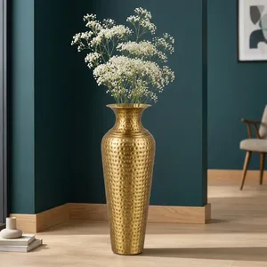 Jarrón Alto de Metal Martillado para Flores, Acabado Dorado Decorativo, Jarrón Moderno para Decoración del Hogar - Product Image 5