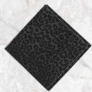 Cache-cou rafraîchissant en soie glacée de haute qualité pour l'été, personnalisable en gros, idéal pour la course à pied, avec design sur mesure - Product Image 1