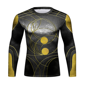 T-shirt de compression à manches longues pour homme, motif Iron Man noir et or, séchage rapide, en polyester, confort et flexibilité, protection anti-UV - Product Image 2