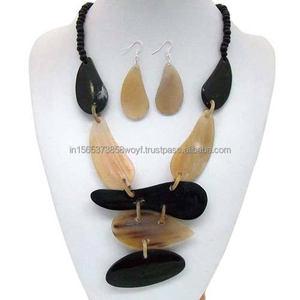 Colliers de bijoux de mode les plus vendus avec ensemble de boucles d'oreilles pour les occasions d'anniversaire et de fiançailles Colliers de bijoux pour femmes - Product Image 6