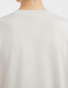 Camiseta de cuello redondo extragrande para mujer con logo frontal personalizado, al por mayor, de verano, manga corta, holgada, de jersey transpirable y ecológica - Product Image 5