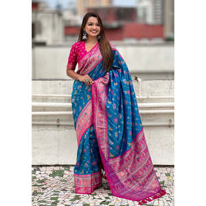ผ้าไหมเนื้อนุ่มสีน้ำเงินลายทอแบบ Zari ยี่ห้อ Elite Weaves รุ่น Patola Leheriya พร้อมลายทอแบบตัดกัน เสื้อผ้าอินเดียและปากีสถาน น้ำหนัก 700 กรัม - Product Image 1
