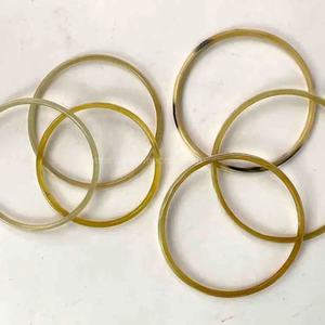 Color verde, pulsera de brazalete Bufalow de cuerno Natural de Color personalizado, pendientes de joyería de moda estilo regalo para seres queridos al por mayor - Product Image 3