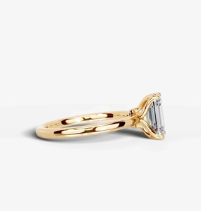 Bague de Fiançailles et de Mariage en Argent Sterling 925 Plaqué Or 18K avec Moissanite Taille Émeraude Certifiée pour Femme - Product Image 3
