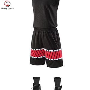 Uniforme de baloncesto de manga corta a precio asequible, tamaño personalizado con diseño de logotipo sublimado para equipo. - Product Image 4