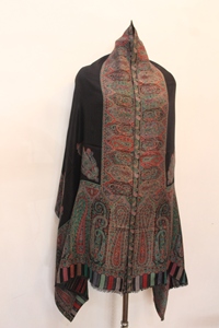 Elegant <b>Black</b> Polyester <b>Pashmina</b> <b>Shawl</b> with Intricate Kani Jamawar Weaving Windproof Long Scarf From Kashmir - Product Image 2