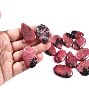 Fabricant et grossiste de pierres précieuses de rhodonite en vrac pour la revente et la fabrication de bijoux, pour métallistes et silversmiths. - Product Image 3