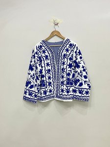 Veste en velours brodée Suzani, manteau Suzani, veste d'hiver, veste courte Suzani, veste brodée à la main pour femmes - Product Image 5