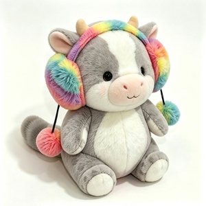 Orejeras de vaca de peluche personalizadas con diseño de arcoíris, orejeras de vaca de peluche con pompones, orejeras de vaca de peluche con arcoíris pastel, vaca con mejillas rosadas - Product Image 5