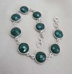 Bracelet en argent sterling 925 plaqué or avec pierre ronde facettée en onyx vert, fait main, bijoux pour femmes - Product Image 3