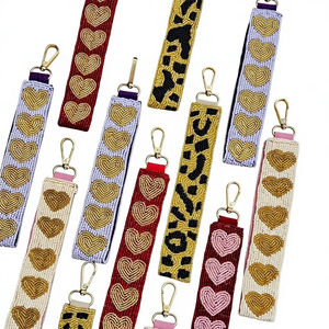 Porte-clés à fermeture éclair perlé en forme de cœur, réglable, fait main, tendance, élégant, mignon, cadeau, accessoires pour femmes - Product Image 1