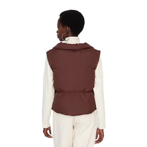 Chaquetas sin mangas para mujer, al por mayor, de alta calidad, gruesas, con cuello y cremallera completa, diseño con logotipo personalizado, lisas y cómodas - Product Image 3