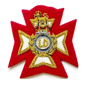 Badges de blazer brodés en fil de bullion avec épingle de sûreté, haute qualité, service OEM/ODM personnalisé, couleurs et logos sur mesure, tissu toile - Product Image 1