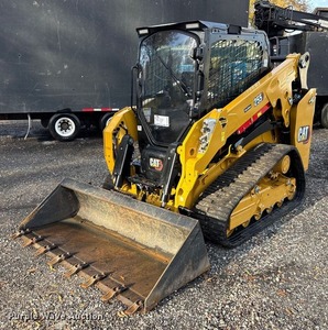 Mini-chargeuses compactes Caterpillar d'occasion, modèles 255, 262d, 236d, 246d, machines polyvalentes pour travaux agricoles et de construction, à vendre. - Product Image 2