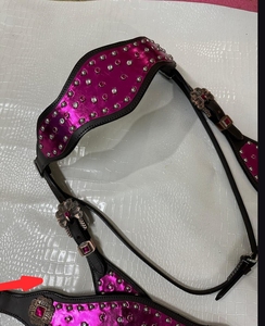 Cabestro de Cuero Morado para Caballo con Conchos de Cristal y Pedrería, Herrajes Plateados, Tamaños Personalizados - Product Image 2