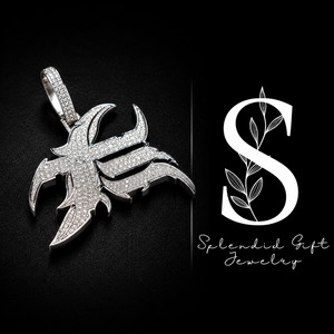 Splendid Gift Jewelry - Colgante con Letra S Plateada en Plata con Cristales de Estrás, Estilo Hiphop, Unisex - Product Image 1