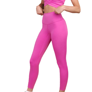 Fabrication sur mesure de leggings de yoga pour femmes avec logo personnalisé en nylon et spandex, taille haute et effet froncé aux fesses, pour le sport et la remise en forme - Product Image 4