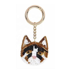 Porte-clés en perles de verre faites à la main en forme de tête de chien, breloque de sac, porte-clés en forme d'animal, accessoire pour clés, sac, clés de voiture, porte-monnaie, cadeau - Product Image 4