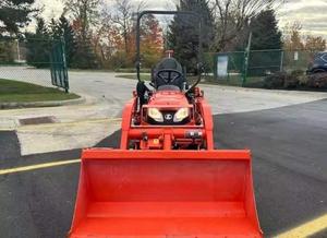 Venta al por Mayor de Tractor BX2370 2WD de 23HP, Compacto, Utilitario para Granja, Alto Rendimiento, Duradero, de la Mejor Calidad, con Transmisión por Engranajes y 5 Años de Garantía - Product Image 3
