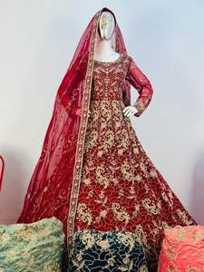 Robe longue ethnique indienne Anarkali pour adultes vêtements de fête pour femmes avec filet brodé Dupatta déguisement fabriqué à partir de filet - Product Image 3