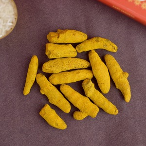 Cúrcuma Seca y Limpia, Selección de Raíz Entera con Aroma a Tierra, Lista para Exportación en Bolsas y Suministro a Granel Confiable a Nivel Mundial - Product Image 3