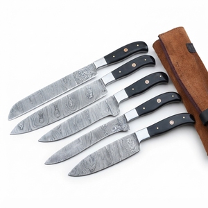 Juego de Cuchillos de Cocina de Acero de Damasco, 5 Piezas, Mango de Resina Negra, Juego de Cuchillos Profesionales para Chef con Bolsa de Cuero Enrollable, Fabricante - Product Image 1