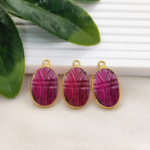 Colgante de escarabajo de cornalina tallado a mano, colgante con bisel chapado en oro, colgante de mariquita de cornalina tallada, proveedores de joyería - Product Image 5